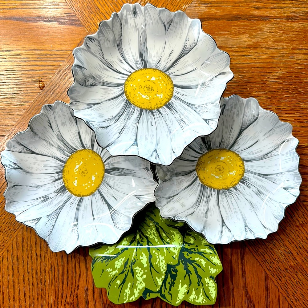 Vintage Stotter Settings Retro Plastic Molded Daisy Serving Tray